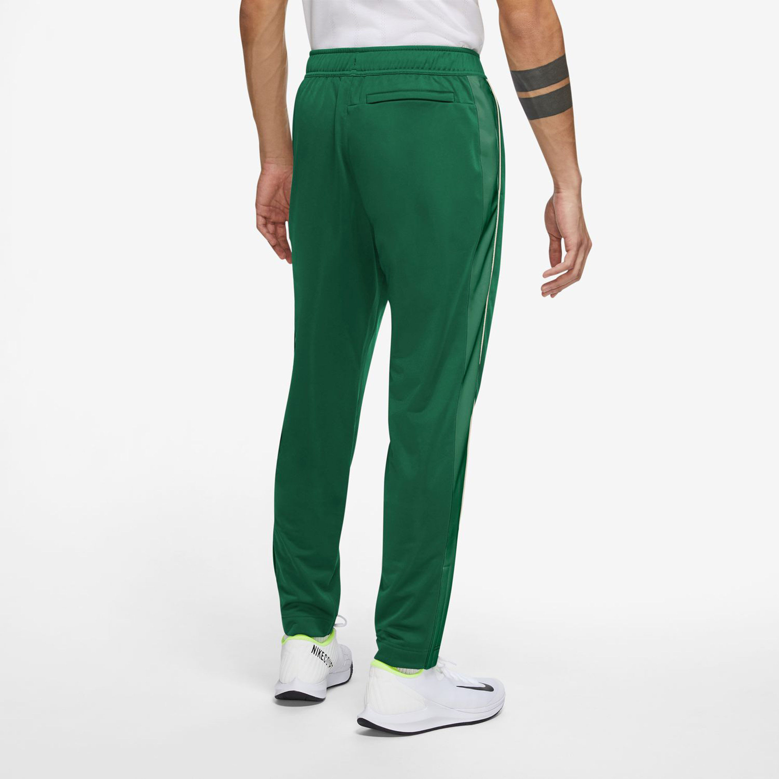 Nouveau pantalon sales nike