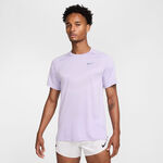 V&ecirc;tements Nike Nike Stride Maillot de course Hommes - lilas