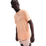 V&ecirc;tements Nike Nike Stride Tee Maillot de course Hommes-orange, argent